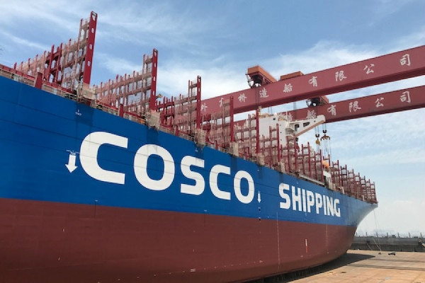 COSCO: 106 νέα πλοία σε πέντε μέρες – Συστημική στρατηγική η ανανέωση στόλου