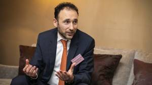 Fitch: Δύσκολη αλλά εφικτή η επενδυτική βαθμίδα για την Ελλάδα
