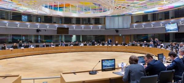 Πότε κρίνεται η πρώτη δόση των 644 εκατ. ευρώ από ομόλογα για την Ελλάδα