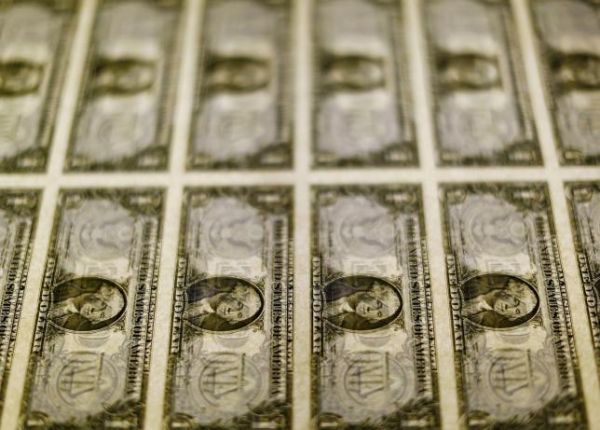 ΔΝΤ: Ενισχυμένο το δολάριο στα παγκόσμια αποθέματα