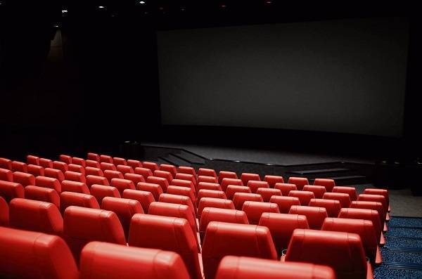 Επαναλειτουργούν από 1/7 με 65% πληρότητα οι πολυ-κινηματογράφοι