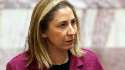 Ξενογιαννακοπούλου: Κοινωνική πρόκληση οι δηλώσεις Μητσοτάκη για το 8ωρο