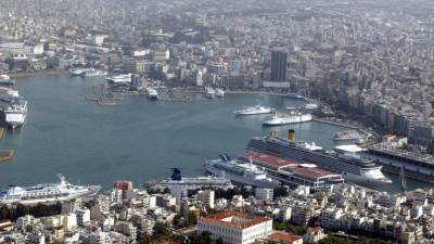 Ενισχυμένη η διακίνηση επιβατών και εμπορευμάτων στα ελληνικά λιμάνια