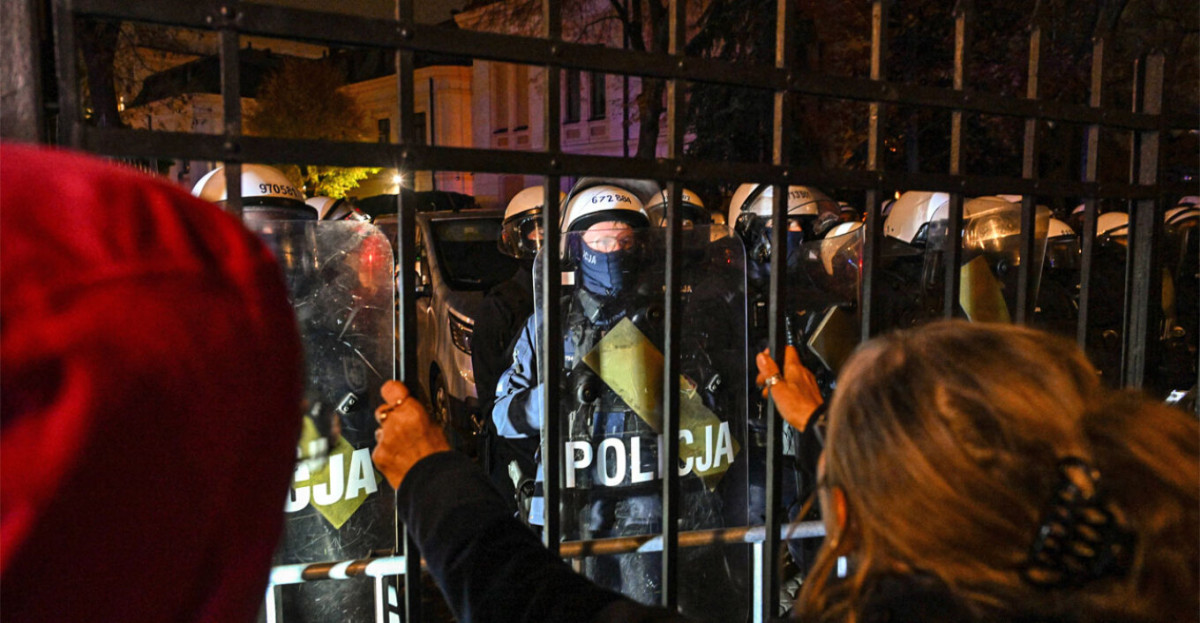 Πολωνία: Σε αναζήτηση διεξόδου από τη θεσμική κρίση - Έκτακτες διαβουλεύσεις υπό τον Ναβρότσκι