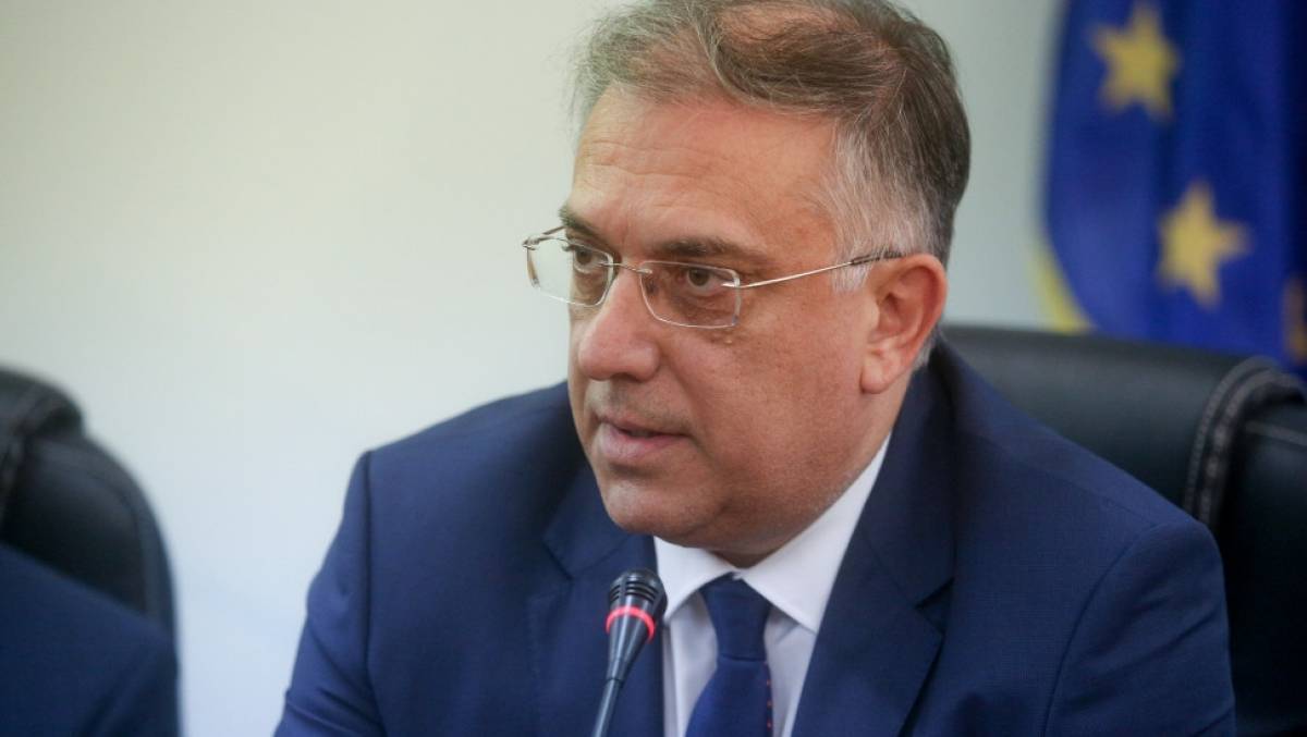 Θεοδωρικάκος: Δεν κινδυνεύουν οι θέσεις στις Αποκεντρωμένες Διοικήσεις
