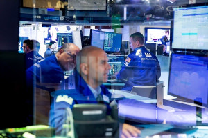 Τα εταιρικά αποτελέσματα ενισχύουν σημαντικά τη Wall Street