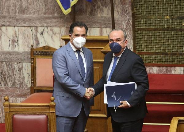 «Πέρασε» ο αναπτυξιακός νόμος- Πώς ψήφισαν τα κόμματα