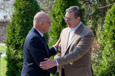 Ο Δένδιας συνομίλησε με τον Βούτσιτς για τη συμφωνία Σερβίας-Κοσόβου
