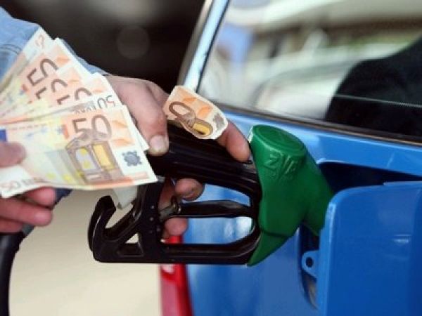 Κοντά στα 2 ευρώ η αμόλυβδη, οριακή αύξηση κατανάλωσης στο πετρέλαιο θέρμανσης…