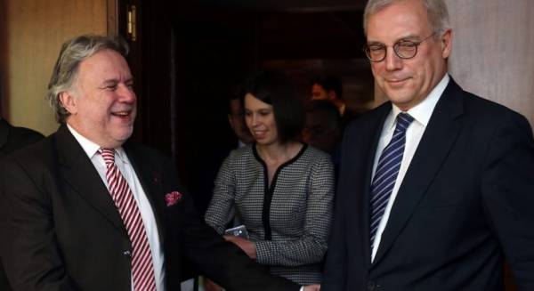 Κατρούγκαλος για Ρωσία:Διάλογος και μη ανάμειξη στα εσωτερικά των χωρών