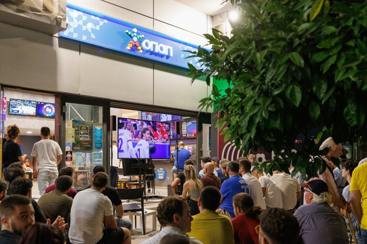 Ποδοσφαιρική βραδιά με Πορτογαλία-Γαλλία σε κατάστημα ΟΠΑΠ στο Περιστέρι