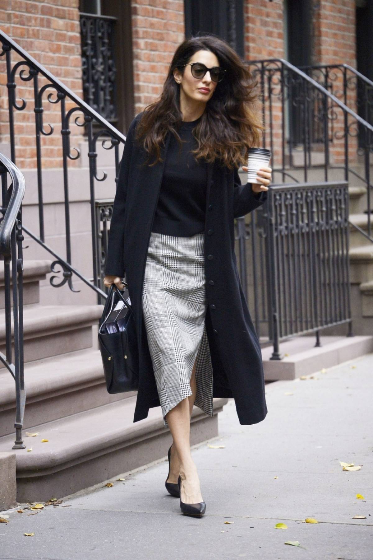 Η Amal Clooney παραδίδει μαθήματα στυλ σε κάθε εμφάνιση της