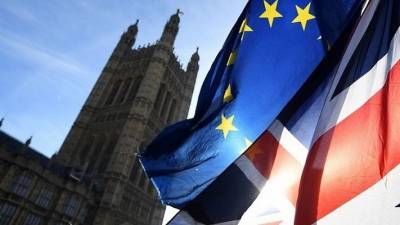 Brexit: Μεταξύ οκτώ οδών οι Βρετανοί βουλευτές