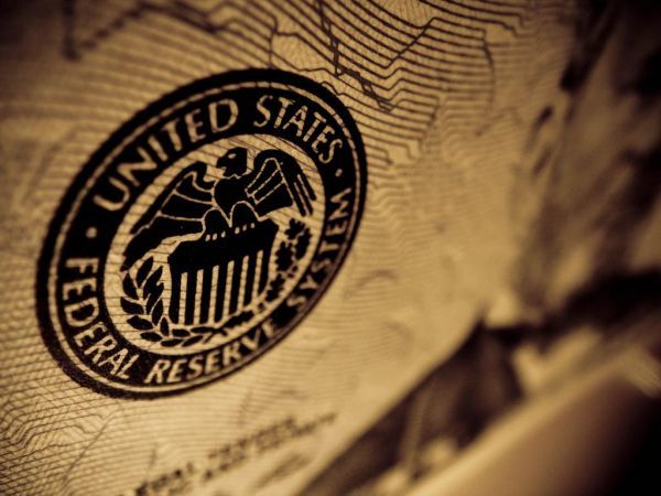 Fed: Mε μέτριο ρυθμό η ανάπτυξη τον Μάρτιο στις ΗΠΑ