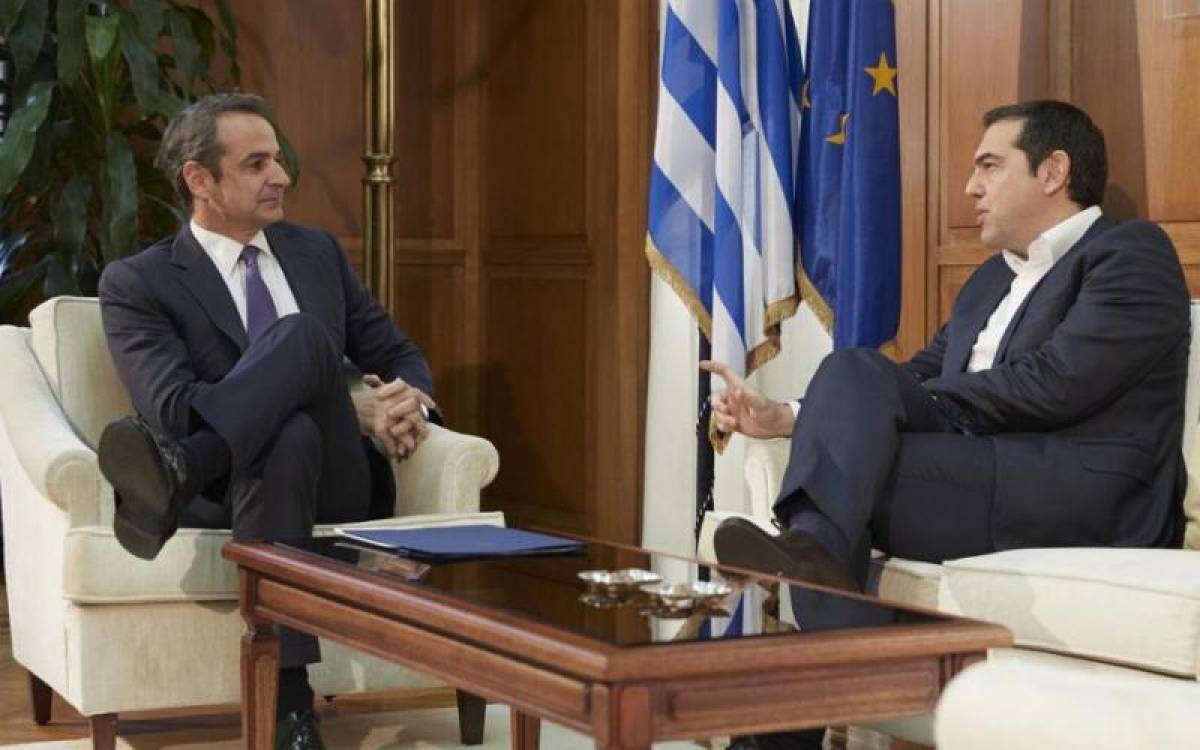 Τσίπρας σε Μητσοτάκη: Να παραμείνουμε στις «κόκκινες γραμμές» μας