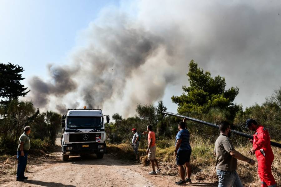 Δήμοι Αττικής: Συγκέντρωση και αποστολή βοήθειας στους πυρόπληκτους