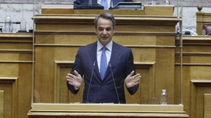 Συστάσεις Μητσοτάκη σε βουλευτές: Να είμαστε μετρημένοι-Η κοινωνία περνάει δύσκολα
