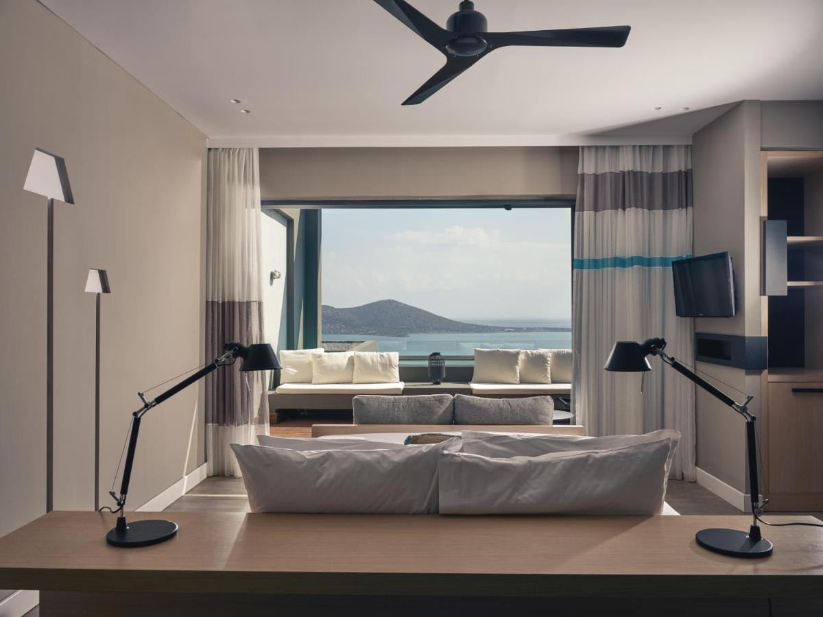 Hotel Investment Partners:Το Domes Aulūs Elounda στο χαρτοφυλάκιο της Hilton