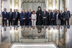 Οι «μπιζιμπόντηδες» της υπηρεσιακής κυβέρνησης