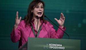 Και ύστερα γκρινιάζουν για τις δημοσκοπήσεις στο ΠΑΣΟΚ…