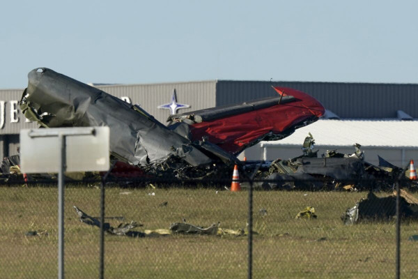 Ντάλας: Στρατιωτικά αεροσκάφη συγκρούστηκαν σε αεροπορική επίδειξη- Έξι νεκροί