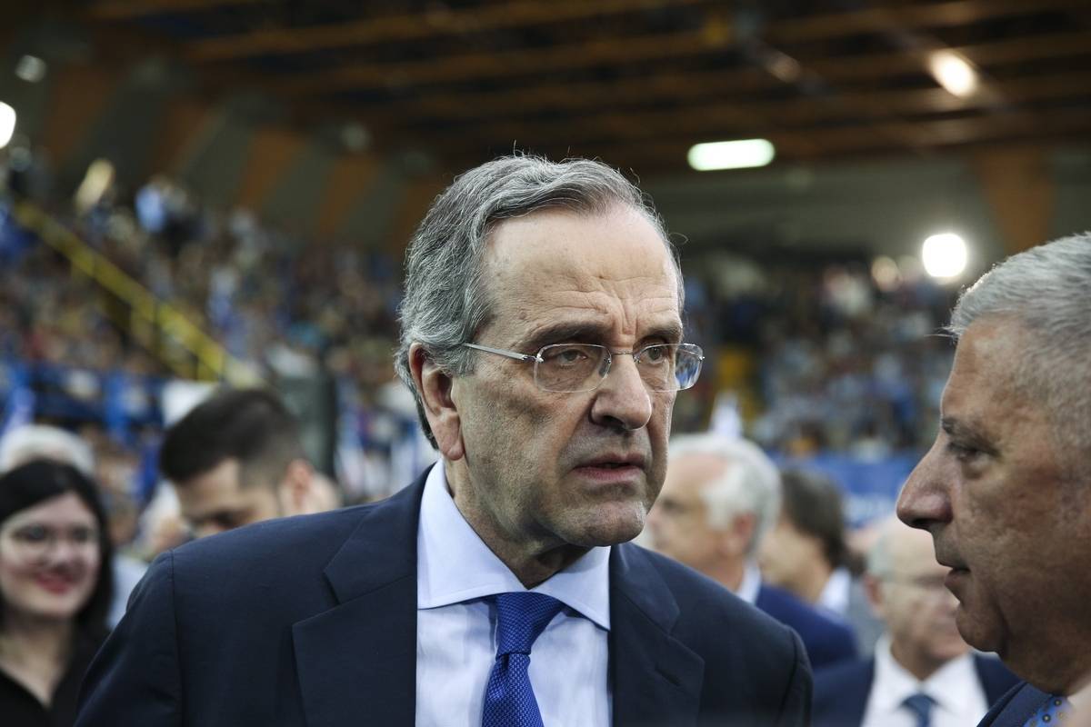 Πιο σκληρή κυβερνητική γραμμή σε τέσσερα θέματα ζητά ο Σαμαράς