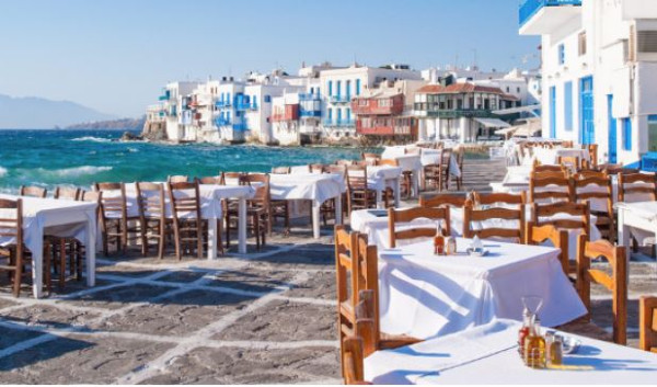 Εστίαση: Η «ακτινογραφία» των εισπράξεων στις Κυκλάδες