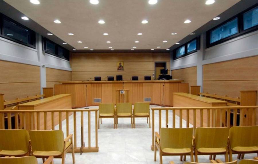 Πολύδωρας, Μαρκογιαννάκης καταθέτουν στη δίκη του C4I-Εξαιρέθηκε ο Παυλόπουλος