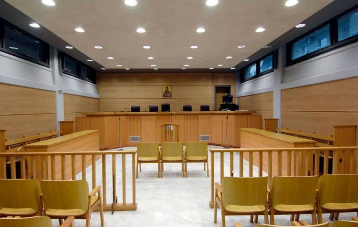 Πολύδωρας, Μαρκογιαννάκης καταθέτουν στη δίκη του C4I-Εξαιρέθηκε ο Παυλόπουλος