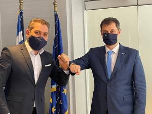 Συνάντηση Hellenic Seaplanes-Θεοχάρη: «Ζεσταίνουν» τις μηχανές τα υδροπλάνα