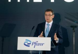 Μπουρλά: Εμβόλιο για την Όμικρον έτοιμο τον Μάρτιο
