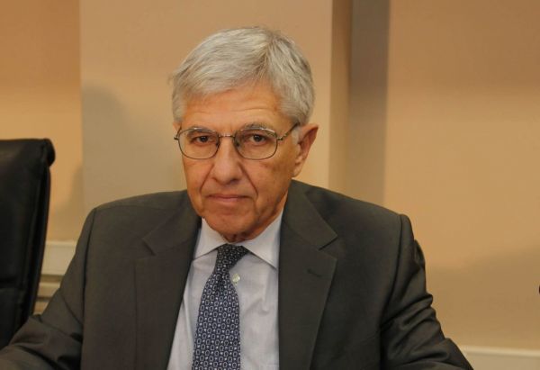 Τάσος Γιαννίτσης: Φόρος πετρελαίου και λαθρεμπόριο