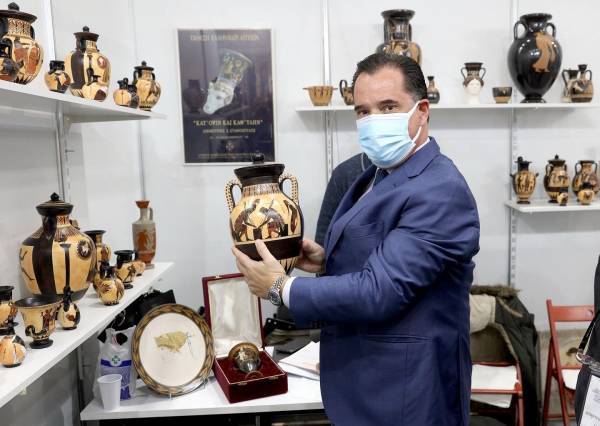 Γεωργιάδης: Είμαι εξαιρετικά ευτυχής που οι εκθέσεις διεξάγονται κανονικά