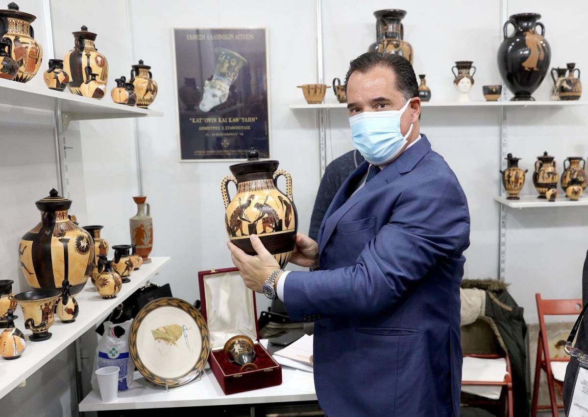 Γεωργιάδης: Είμαι εξαιρετικά ευτυχής που οι εκθέσεις διεξάγονται κανονικά