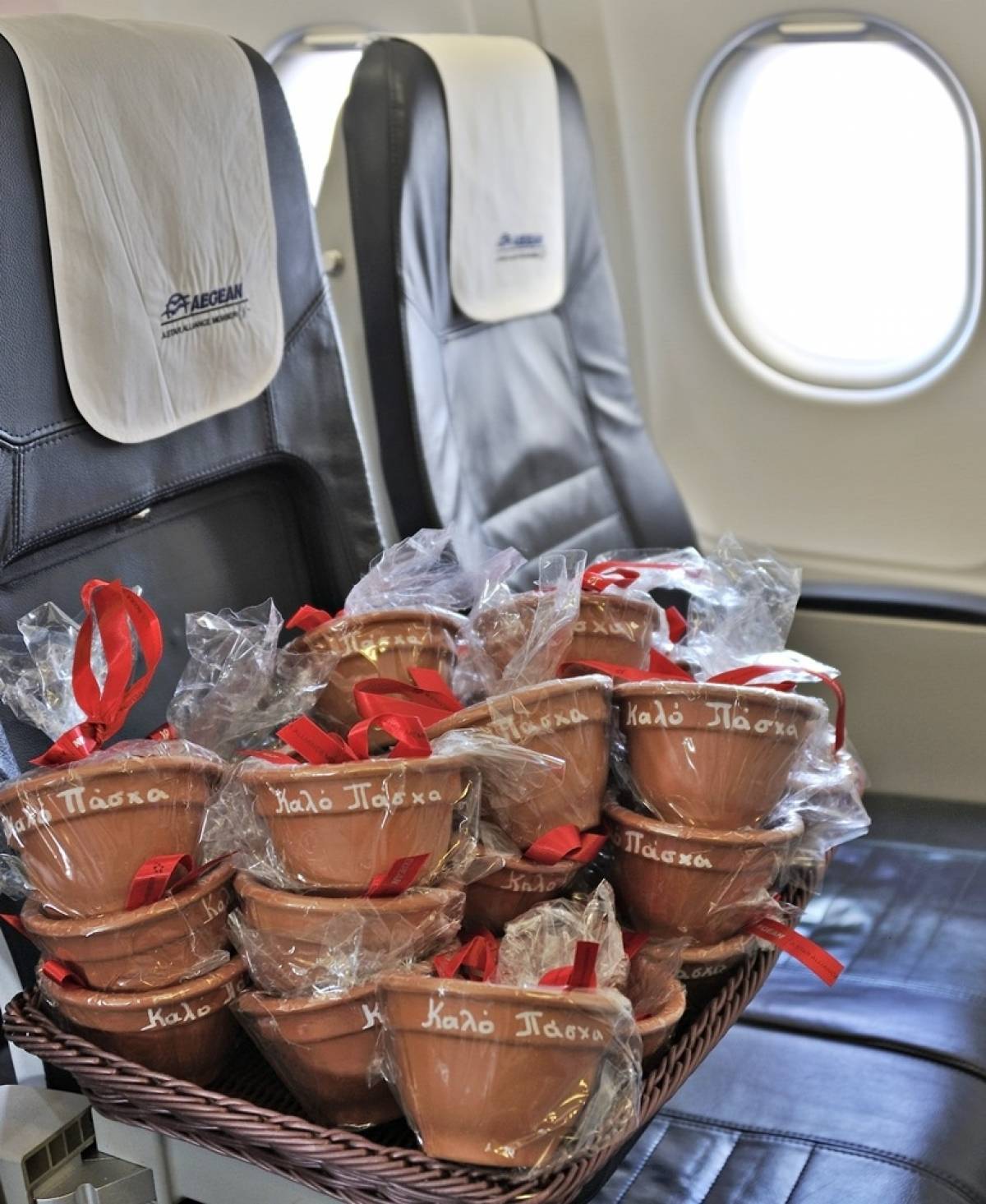Μεταφορά του Αγίου Φωτός από AEGEAN και Olympic Air
