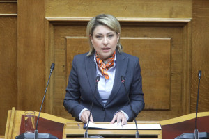 Αλεξοπούλου-Συμφωνία με Αρμενία: Νέες ευκαιρίες σε καταναλωτές, αεροπορικές και αερολιμένες