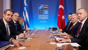 SZ για ελληνοτουρκικά: Πώς «ναυάγησε» η τριμερής του Βερολίνου