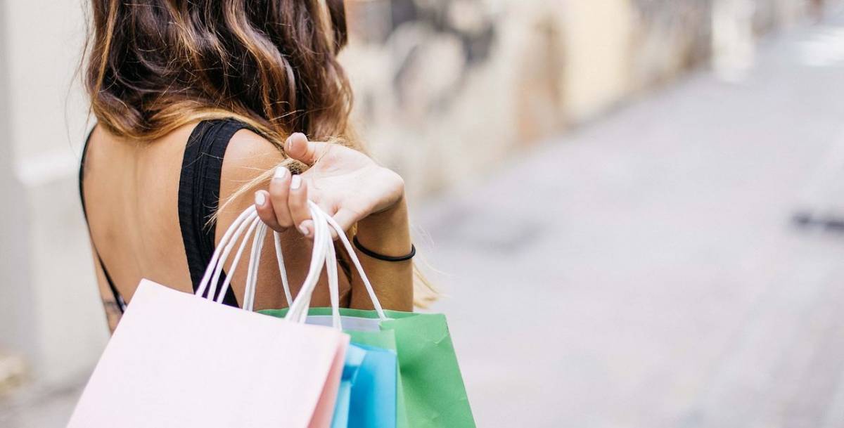 Έρευνα Sitecore:Το 59% των Ελλήνων θα ψωνίσουν στη Black Friday