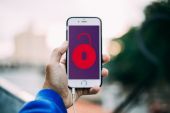 Πώς οι αισθητήρες του smartphone «μαρτυρούν» το pin σας;