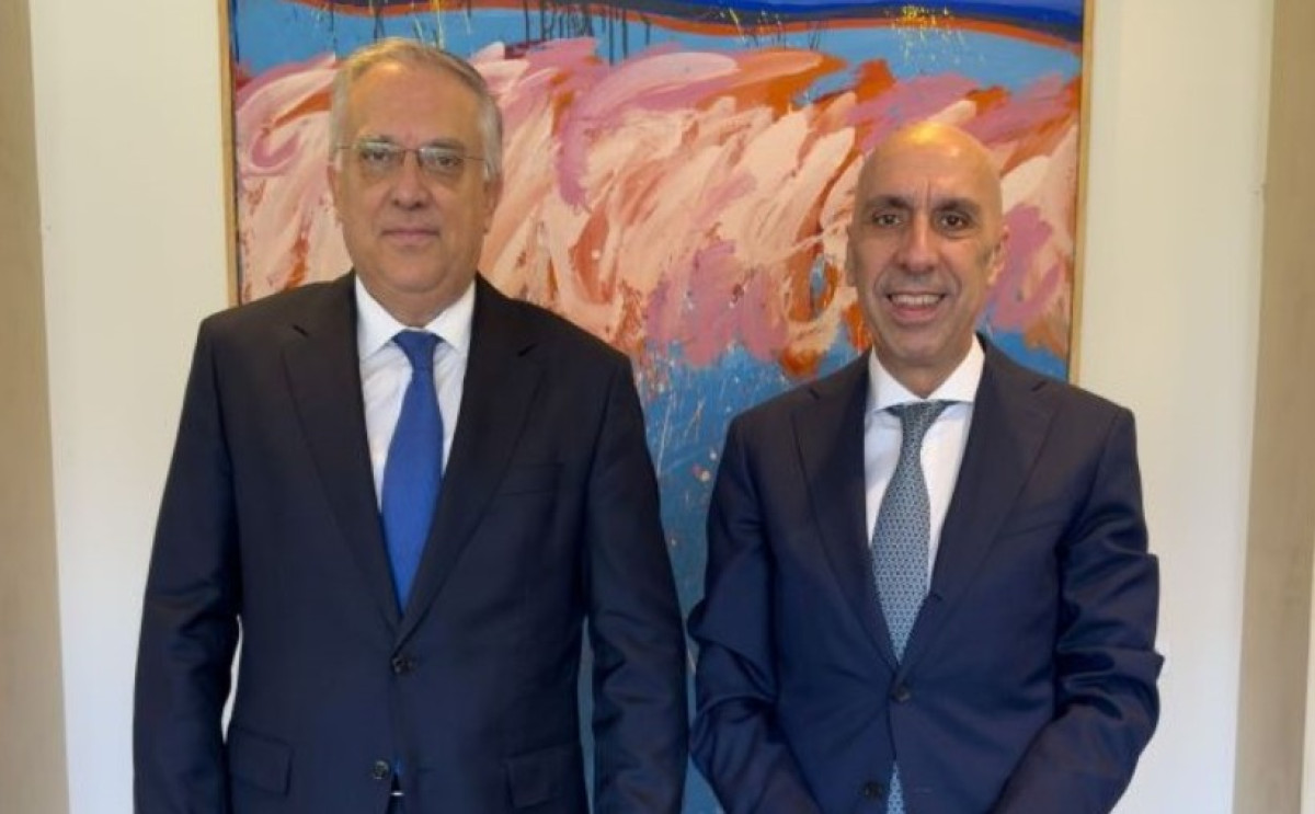 Θεοδωρικάκος: Συναντήσεις με τον πρόεδρο της ΚΕΕΕ Ιωάννη Βουτσινά και του ΕΒΕΑ Ιωάννη Μπρατάκο