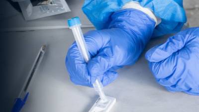 Εμβολιασμένοι: Δεν χρειάζεται PCR, εάν βγει θετικό το rapid