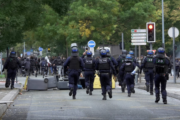 Η Ευρώπη βράζει: Ακρίβεια, στεγαστική κρίση και ενεργειακό κόστος βγάζουν τους πολίτες στους δρόμους