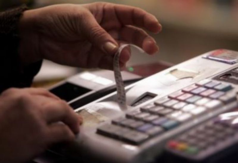 Συναγερμός στο ΥΠΟΙΚ για την υστέρηση στα εσοδα από ΦΠΑ κατά 5%