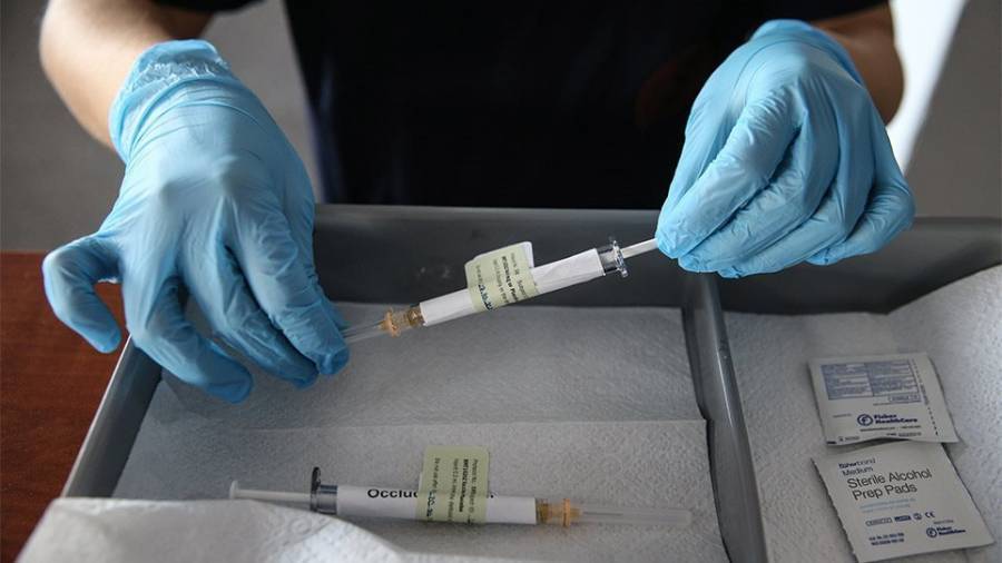 Θεμιστοκλέους: Το 70% άνω των 60 ετών ολοκλήρωσε τον εμβολιασμό