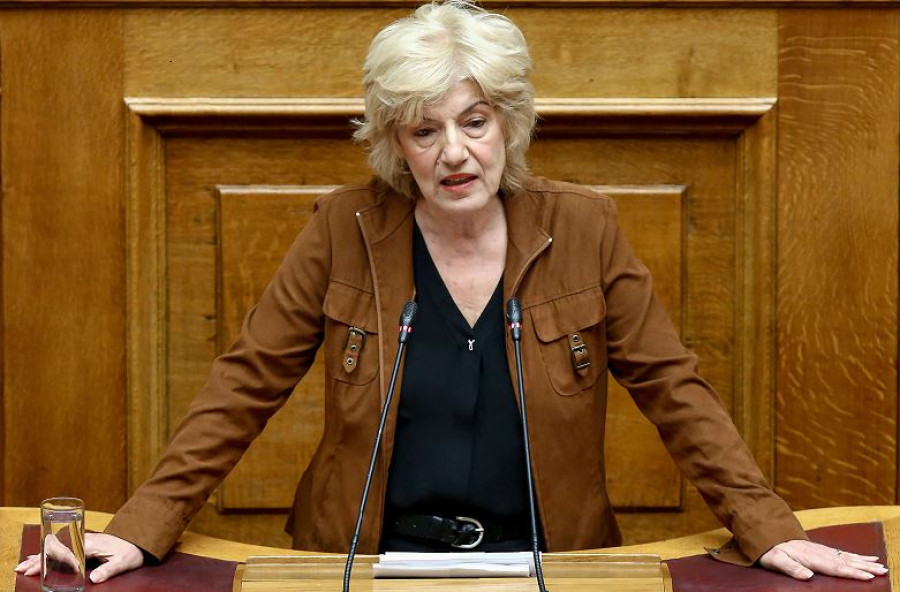 Αναγνωστοπούλου: Το Υπουργείο Πολιτισμού «δωρίζει» πνευματικά δικαιώματα δημιουργών