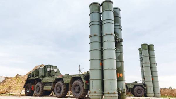 Απορρίπτει κάθε τελεσίγραφο για τους S-400 ο Τσαβούσογλου