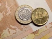 Επαναφέρει τα σενάρια του Grexit η WSJ