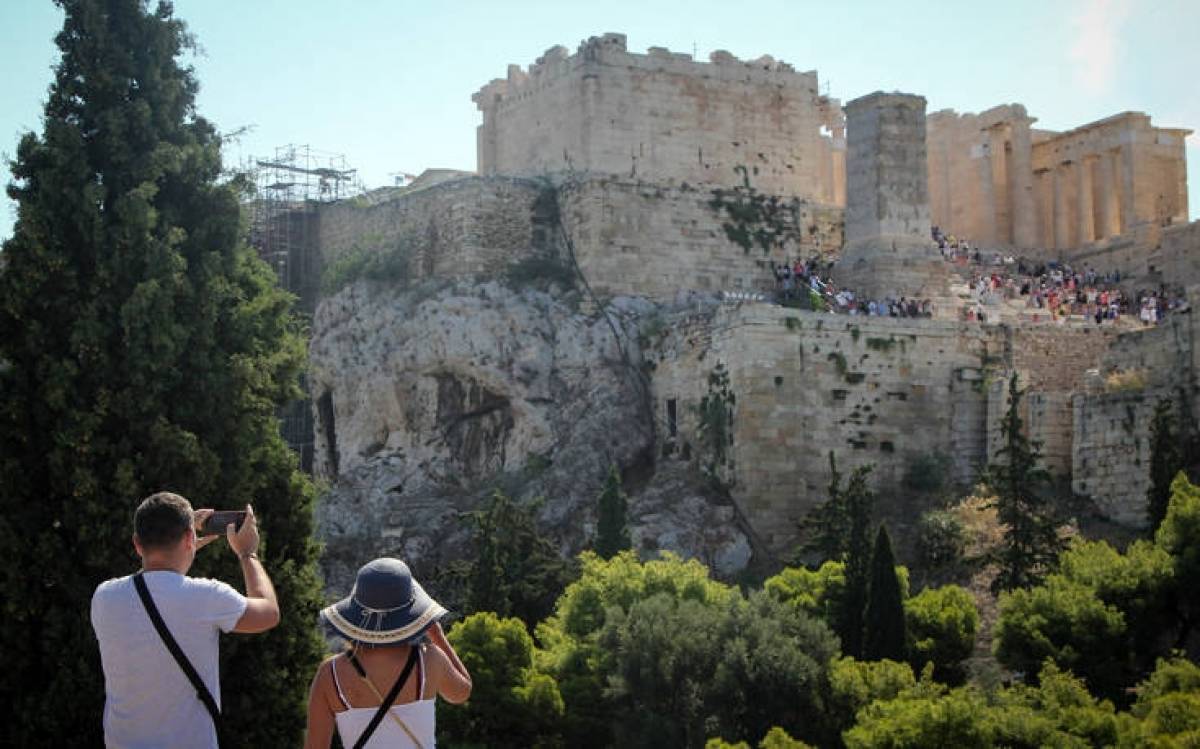 Η αβεβαιότητα στον τουρισμό, καταλύτης για την πορεία του ΑΕΠ