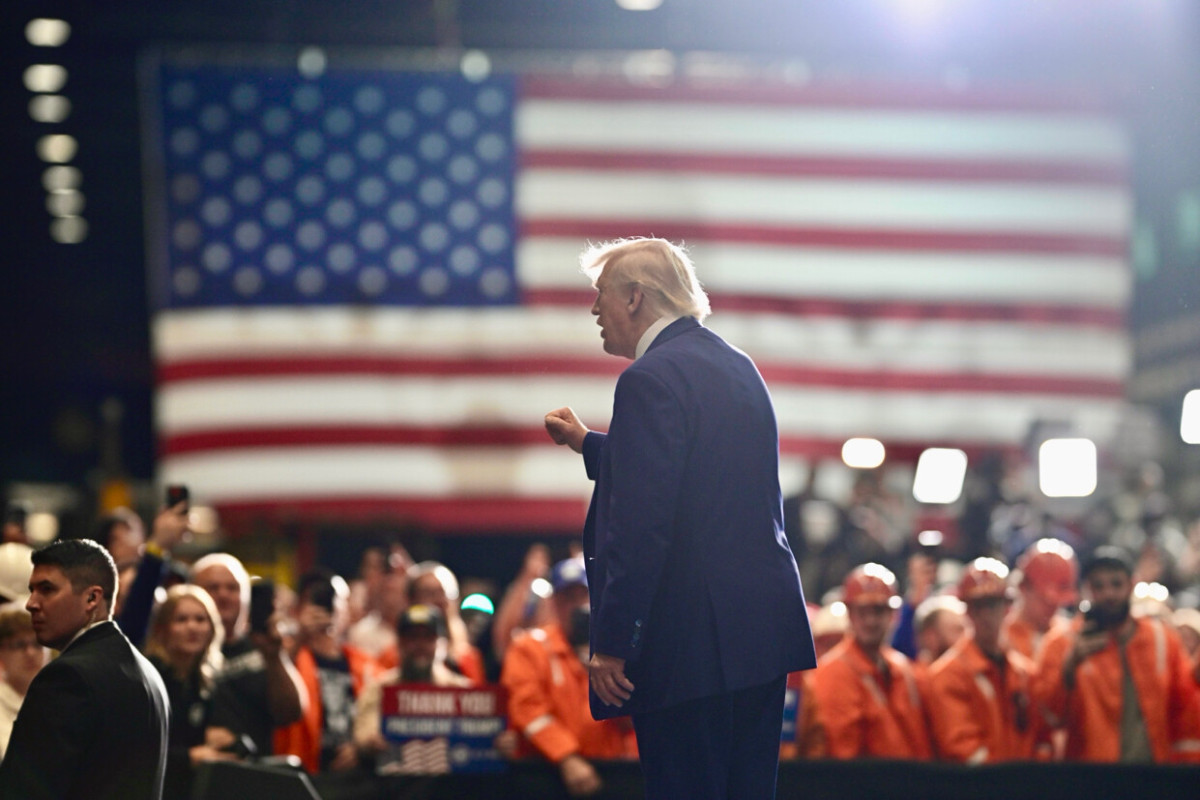 Τραμπ-US Steel: Νέες εξαγγελίες αύξησης δασμών στο 50% σε χάλυβα-αλουμίνιο