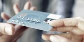 ΥΠΟΙΚ: Με το όπλο το e- POS στη μάχη κατά φοροδιαφυγής και διαφθοράς